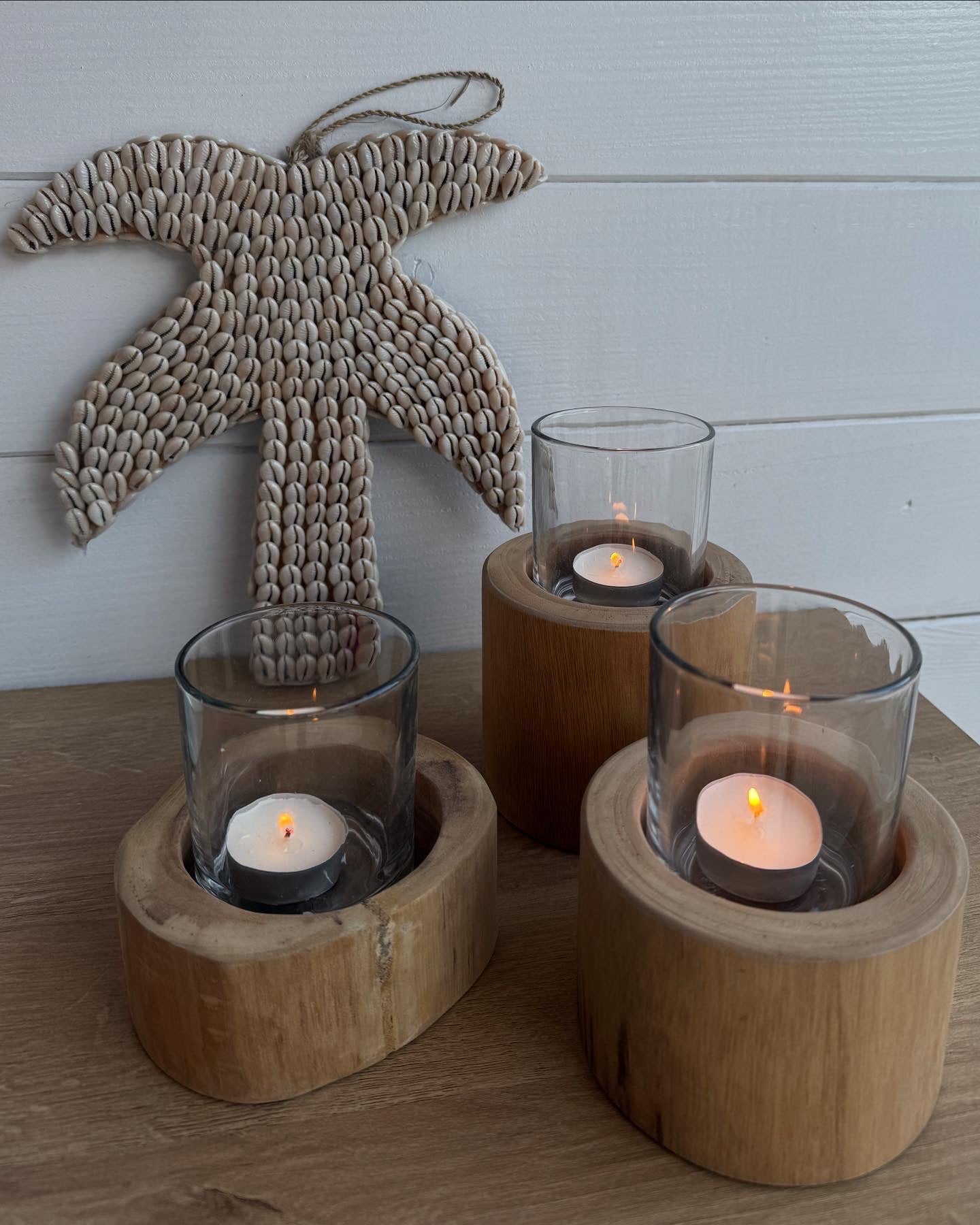 Houten kaarshouders