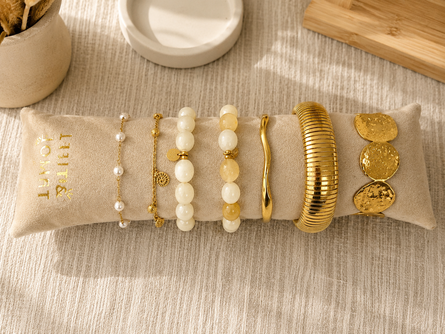 Statement armband