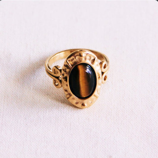 Ring bruine steen