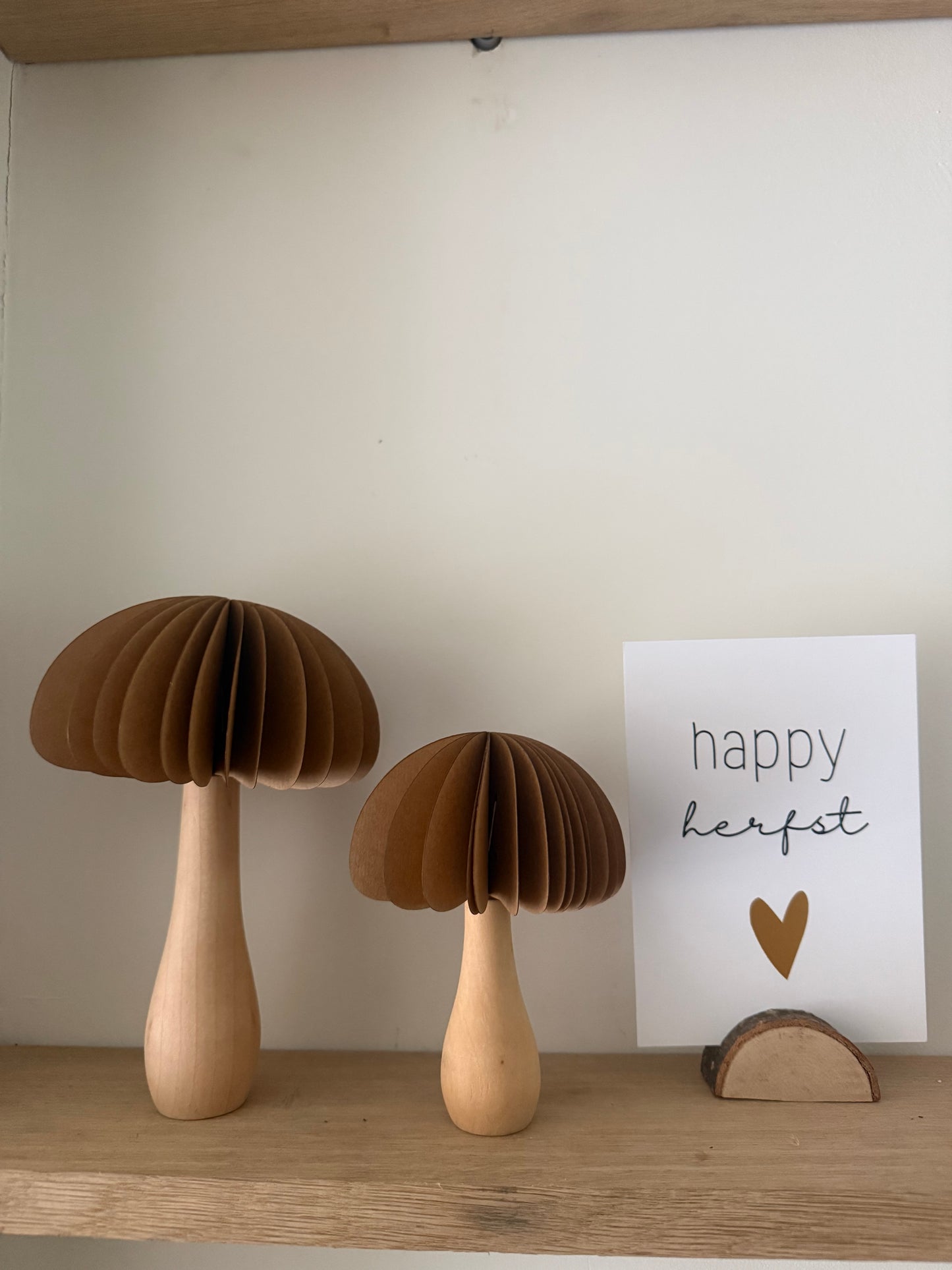 Papieren paddenstoelen