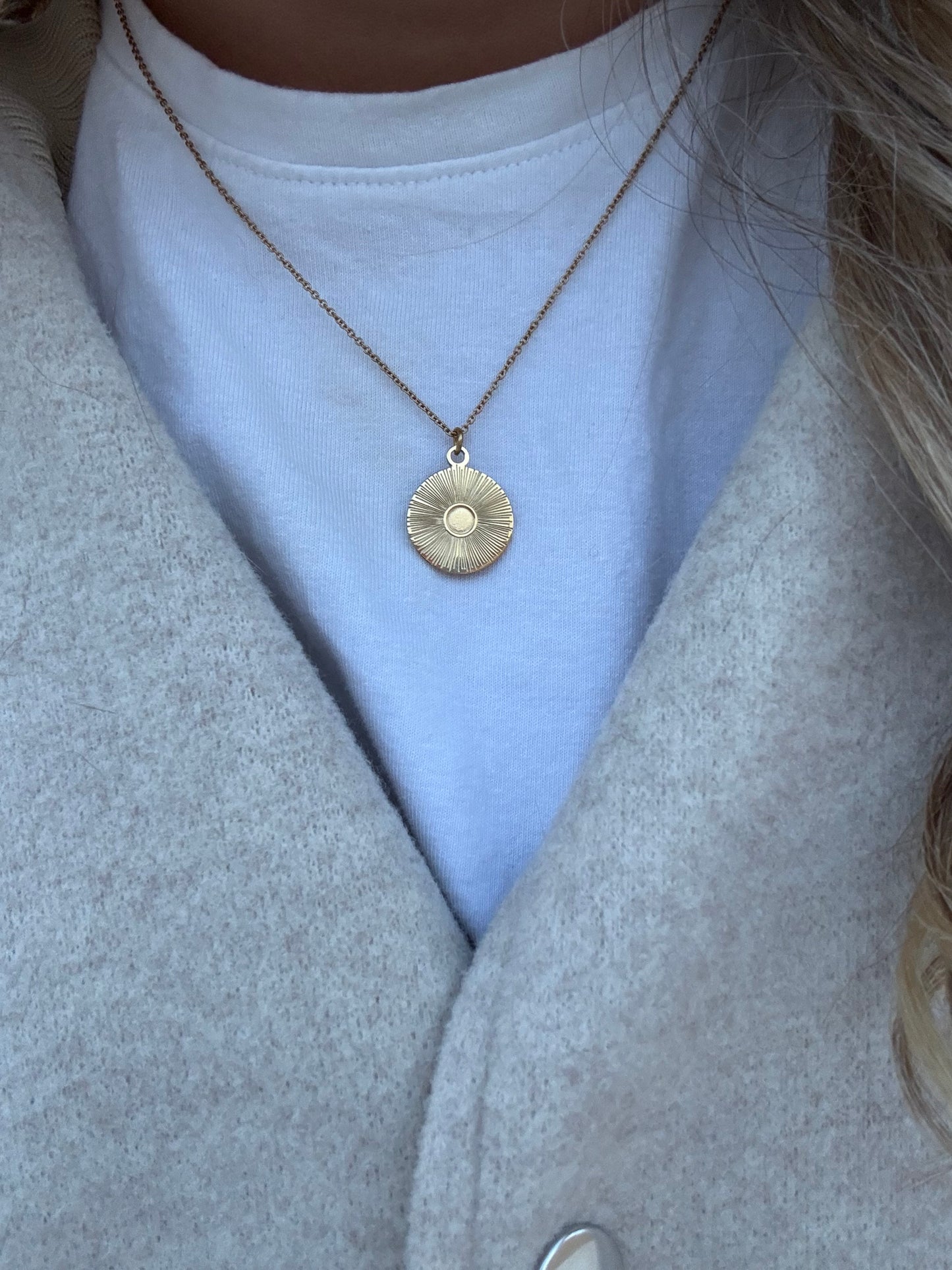 Gouden ketting met ronde fantasie bedel