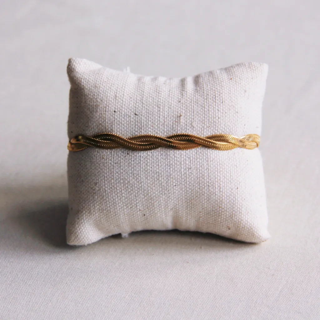 Gouden gevlochten armband