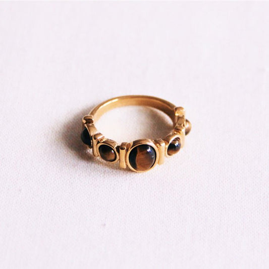 Ring bruine stenen